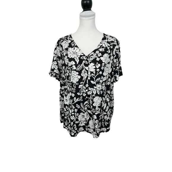 Croft & Barrow Blouse Plus XXL Tropical Floral Black & White V Neck Button Down - Picture 1 of 11